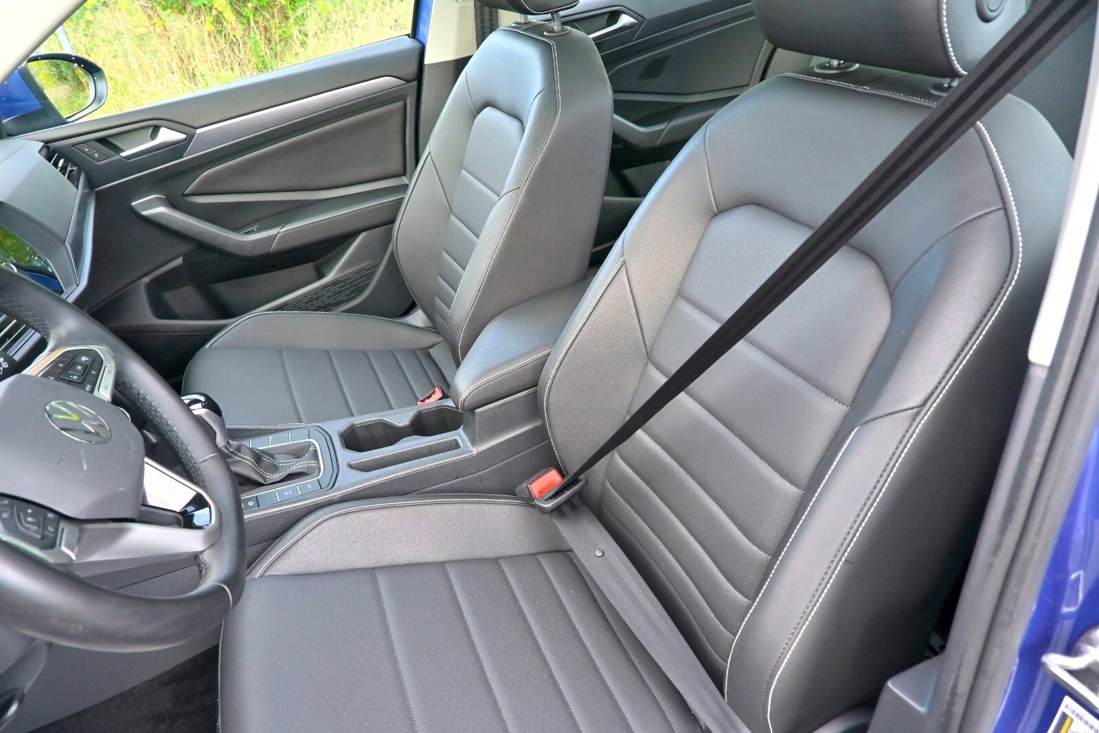 2024 Volkswagen Jetta 1.5T SE photo 4