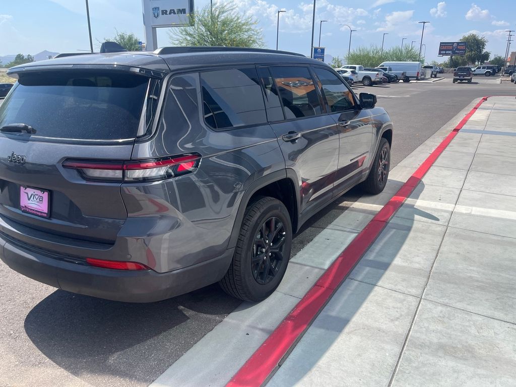 2025 Jeep Grand Cherokee Altitude X photo 12