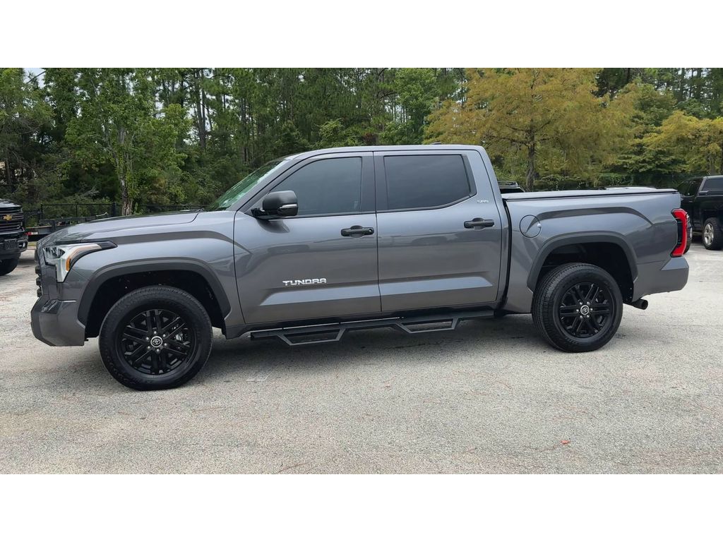 2024 Toyota Tundra SR5 photo 5