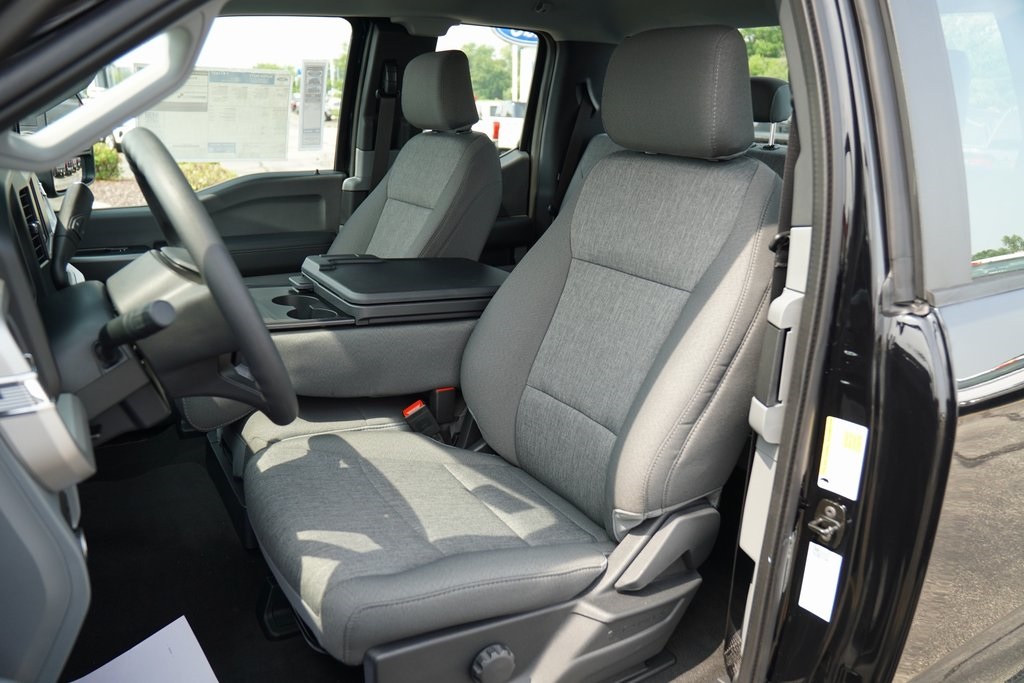 2025 Ford F-350 XL photo 9