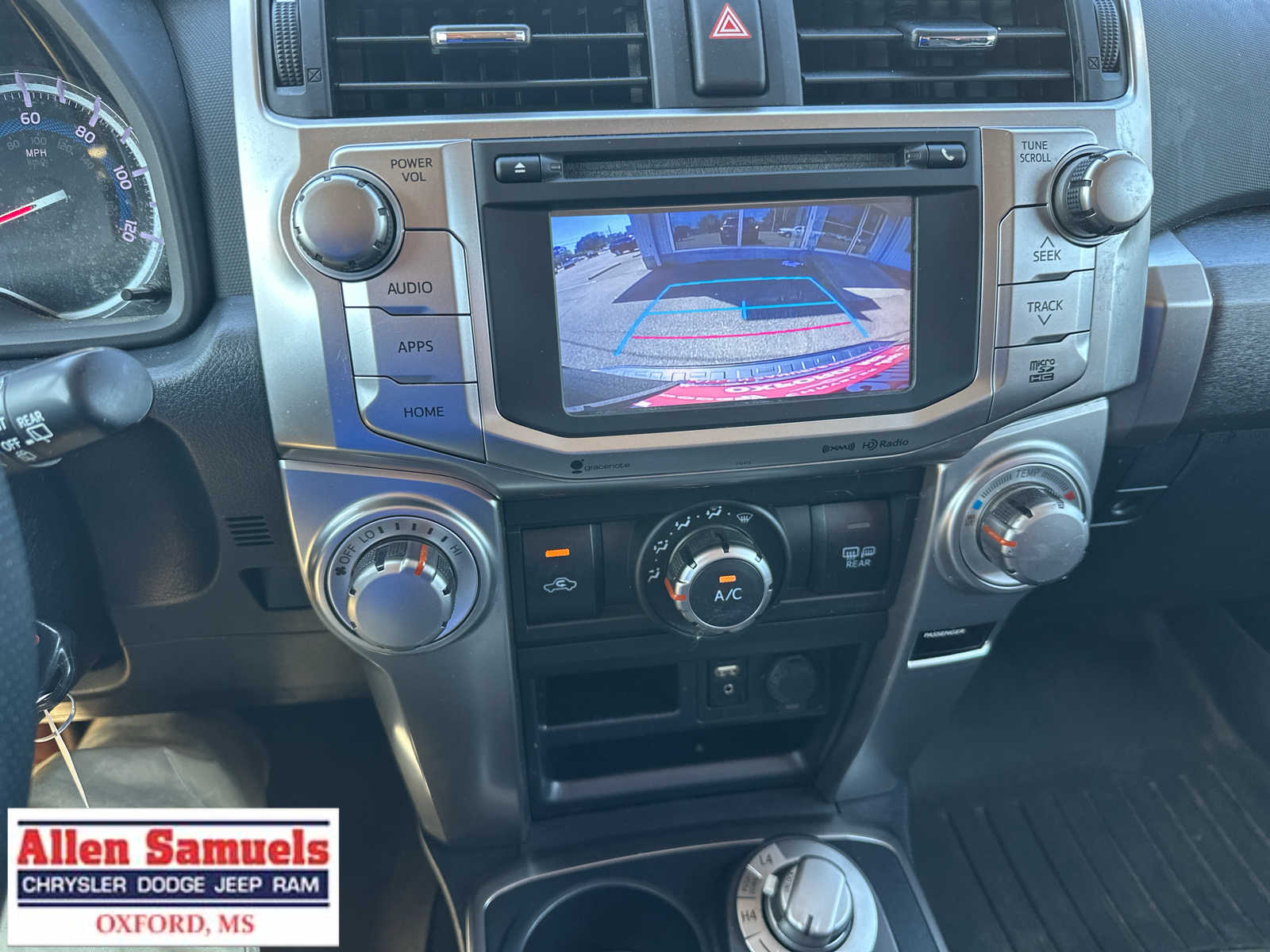2019 Toyota 4Runner SR5 photo 25