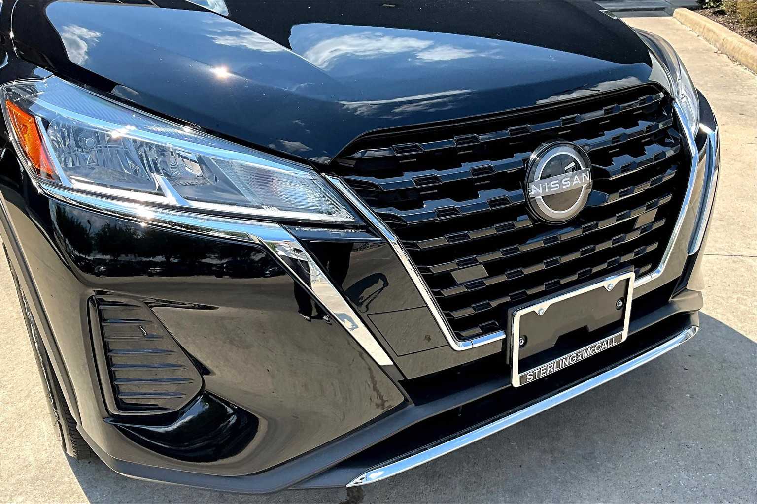 2024 Nissan Kicks SV photo 25