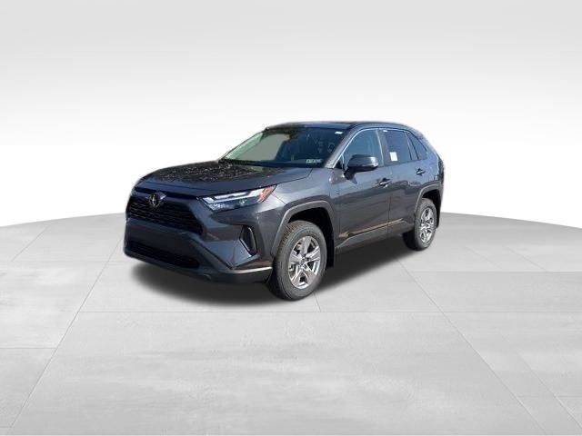 2025 Toyota RAV4 XLE's photo