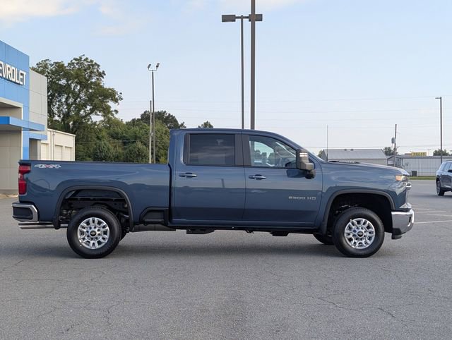 2026 Chevrolet Silverado 2500HD LT photo 2