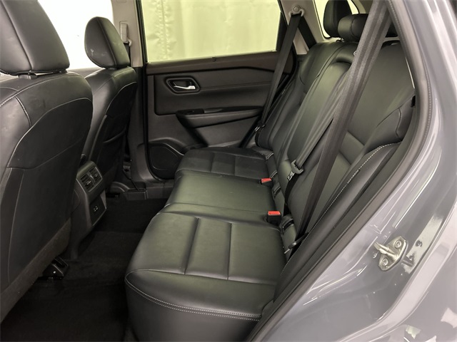 2023 Nissan Rogue SV photo 22