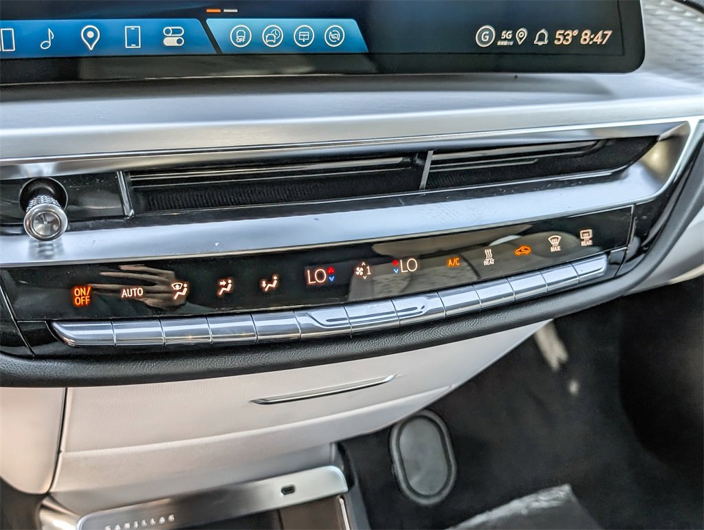 2026 Cadillac Lyriq Luxury photo 28