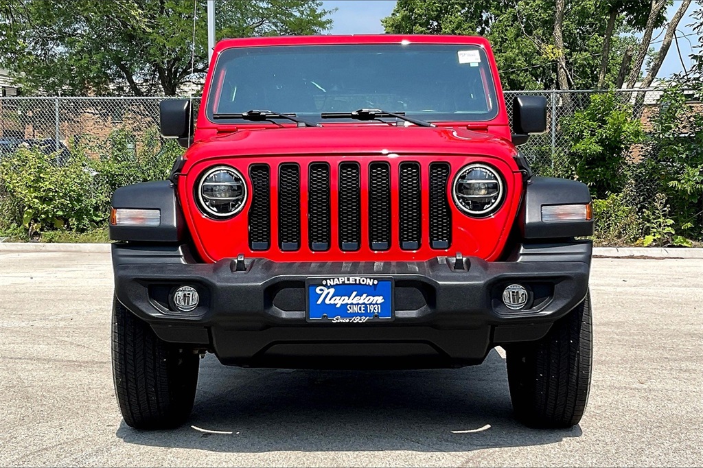 2022 Jeep Wrangler Unlimited Sport Altitude photo 2
