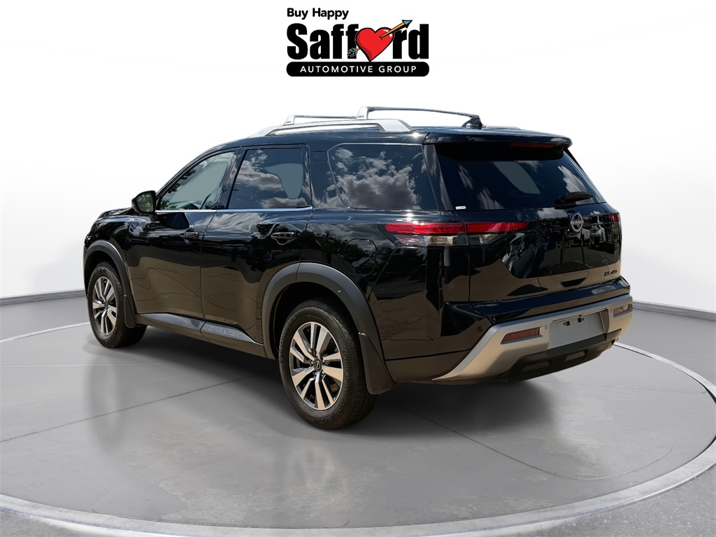 2023 Nissan Pathfinder SL photo 5