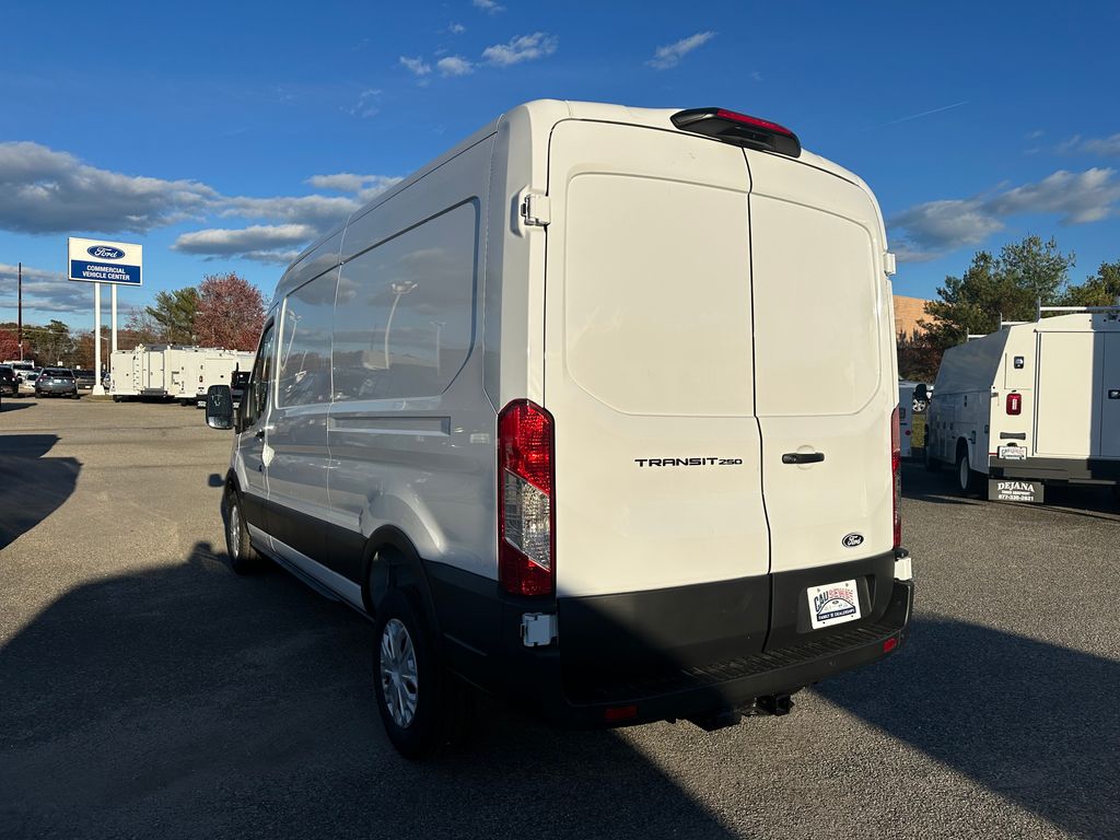 2026 Ford Transit Cargo Van photo 4