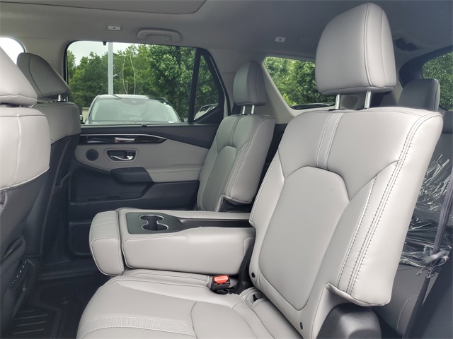 2025 Honda Pilot Touring photo 8