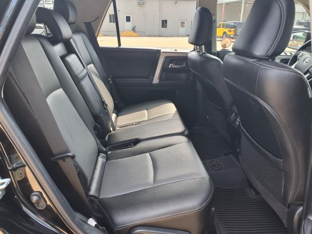 2021 Toyota 4Runner SR5 Premium photo 21