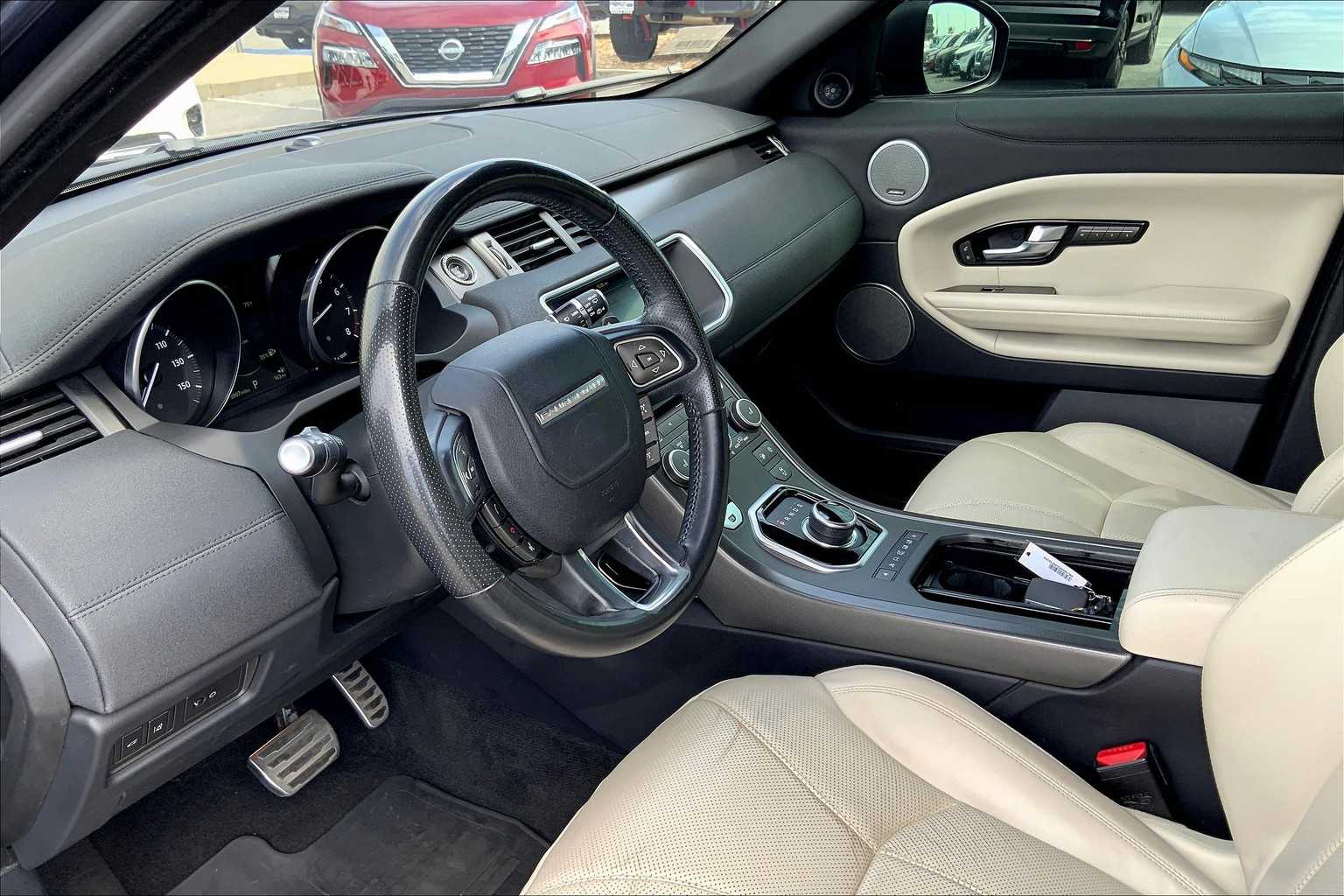 2018 Land Rover Range Rover Evoque HSE Dynamic photo 17
