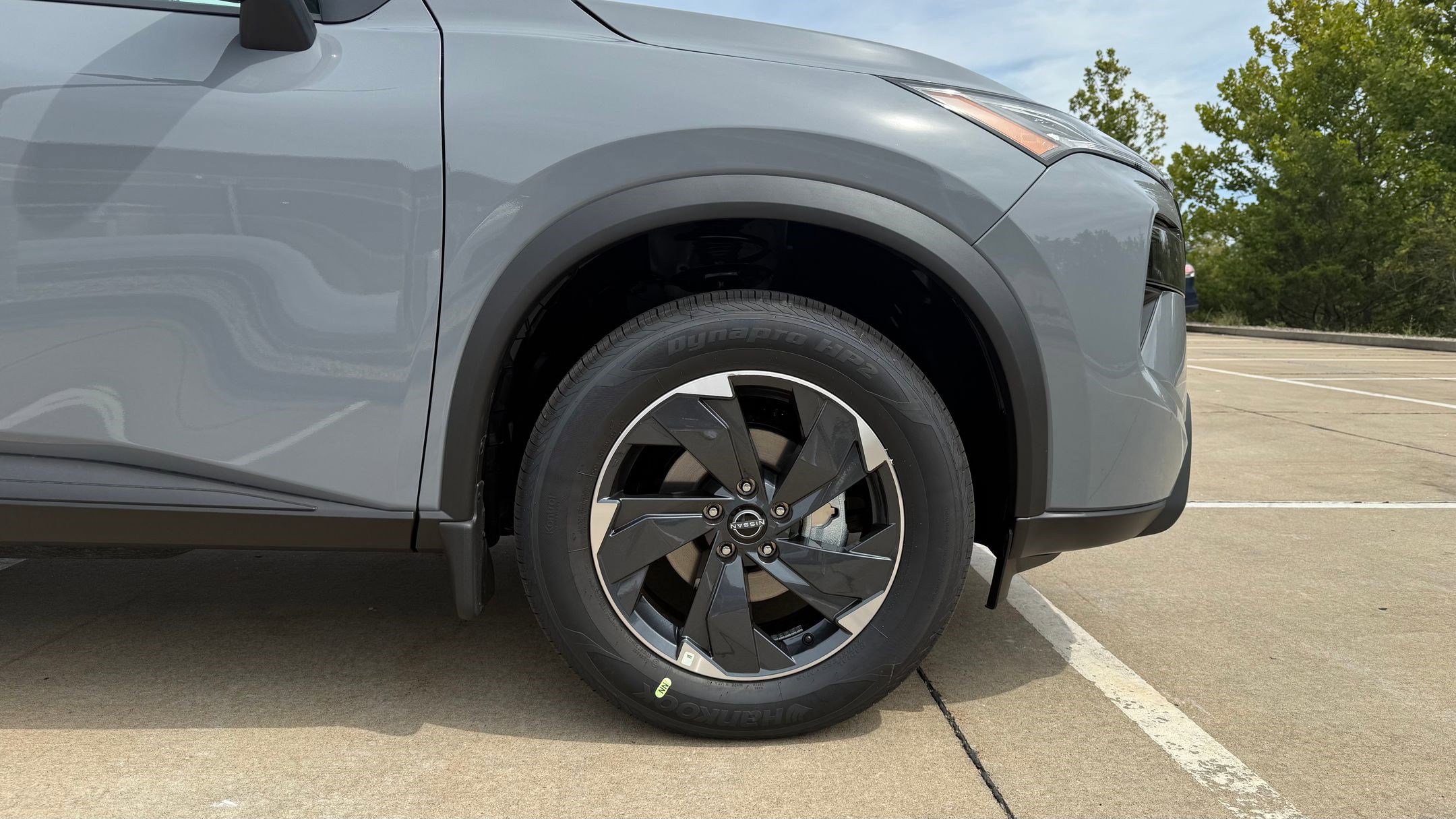 2026 Nissan Rogue SV photo 8