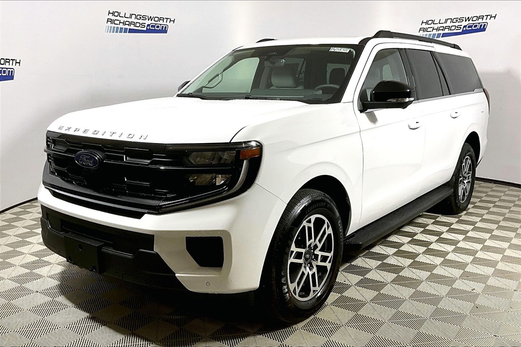 2025 Ford Expedition Active's photo
