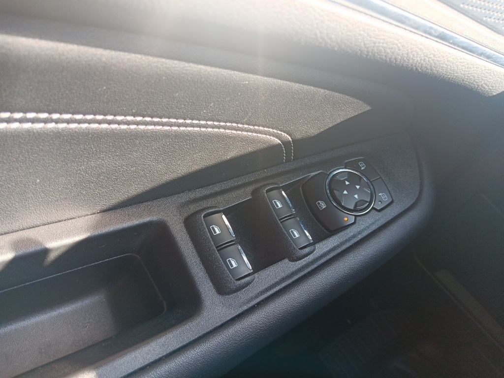 2022 Ford Edge Titanium photo 30