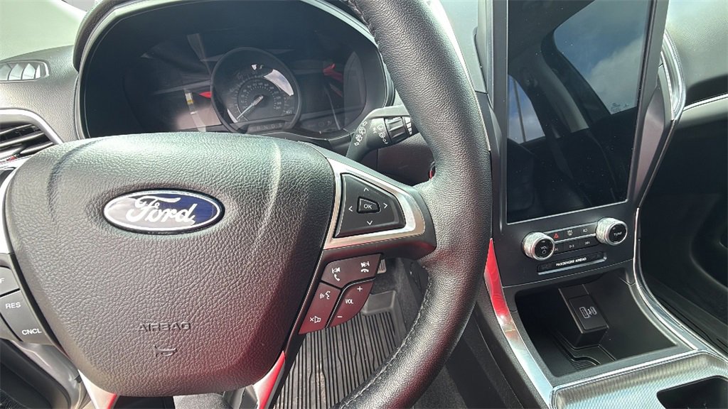 2022 Ford Edge Titanium photo 20