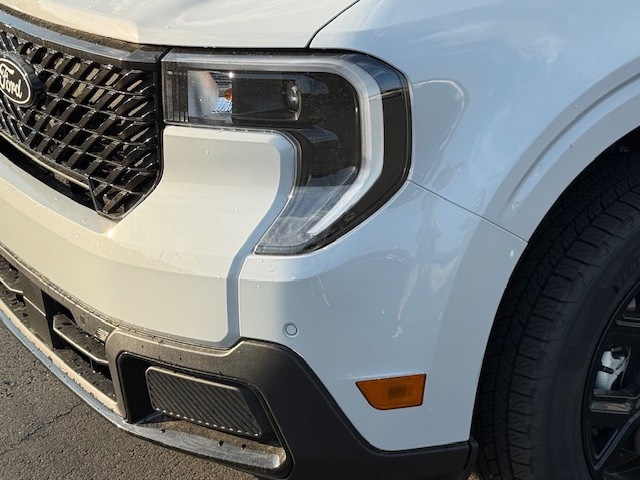 2025 Ford Maverick Lariat photo 8