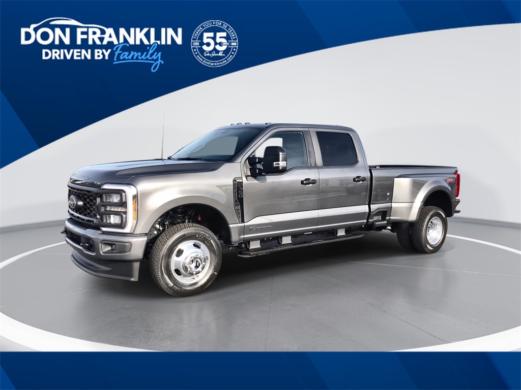 2026 Ford F-350 Super Duty XL's photo