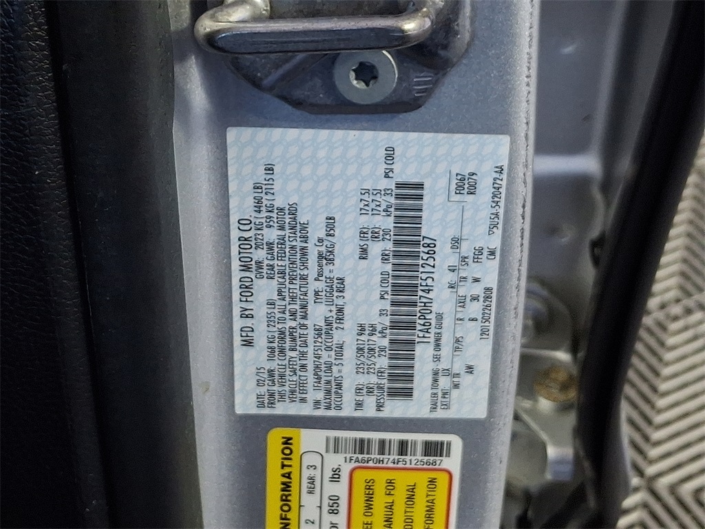 2015 Ford Fusion SE photo 27