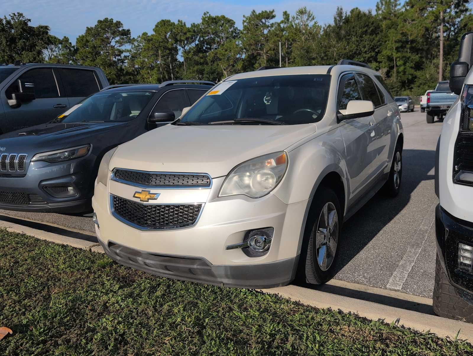 2014 Chevrolet Equinox LT photo 2