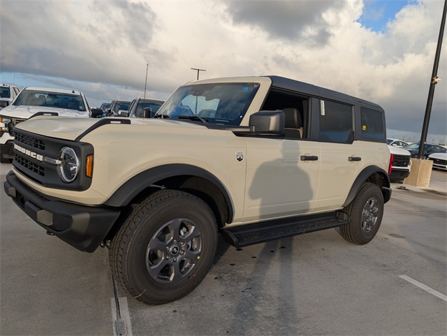 2025 Ford Bronco Big Bend photo 3