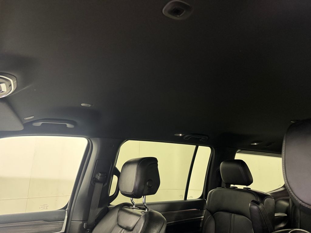 2024 Jeep Wagoneer Series II photo 25