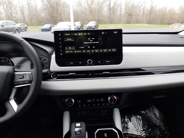 2025 Mitsubishi Outlander SE photo 12