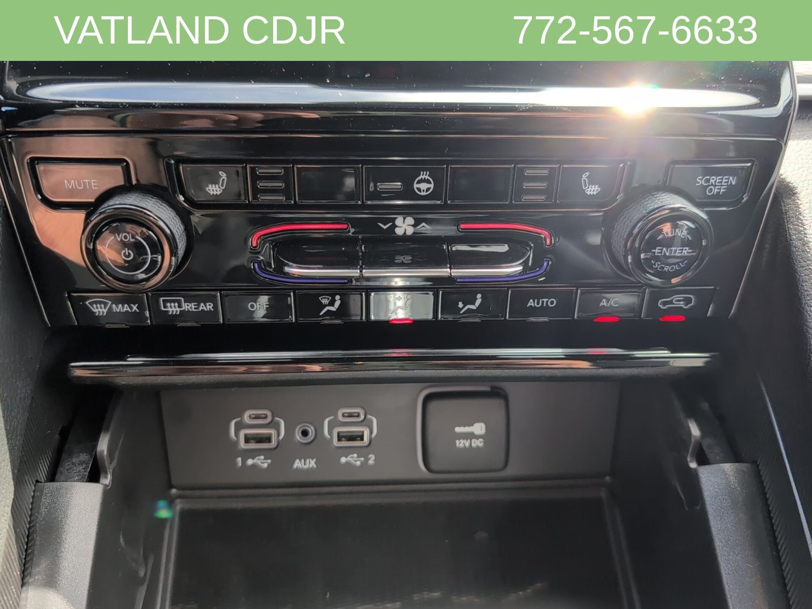 2025 Jeep Grand Cherokee Laredo Altitude photo 18
