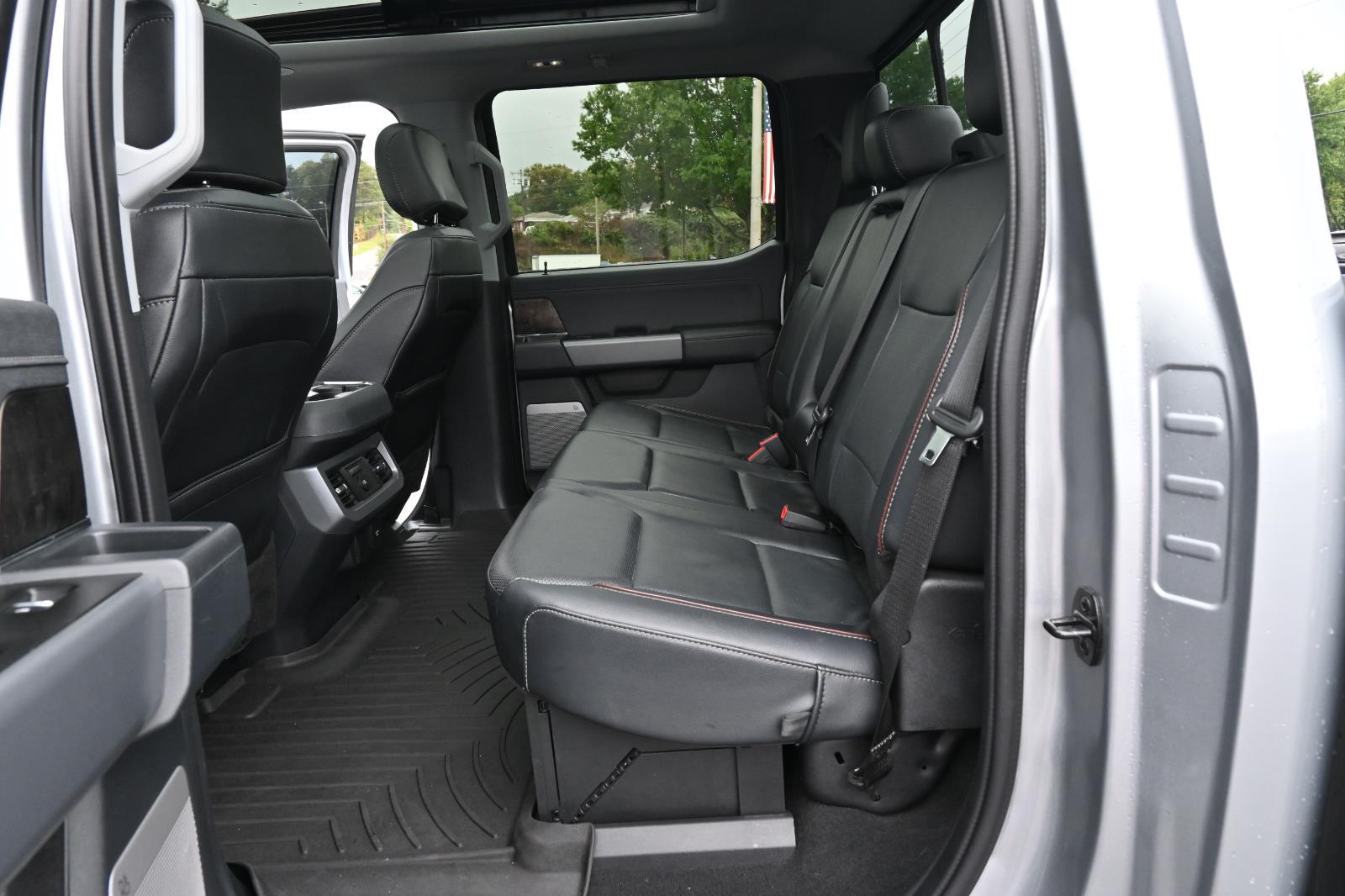 2023 Ford F-350 Lariat photo 34