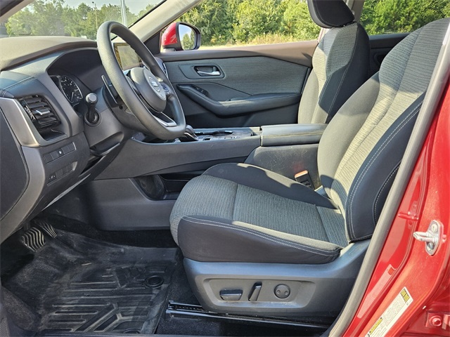 2021 Nissan Rogue SV photo 3