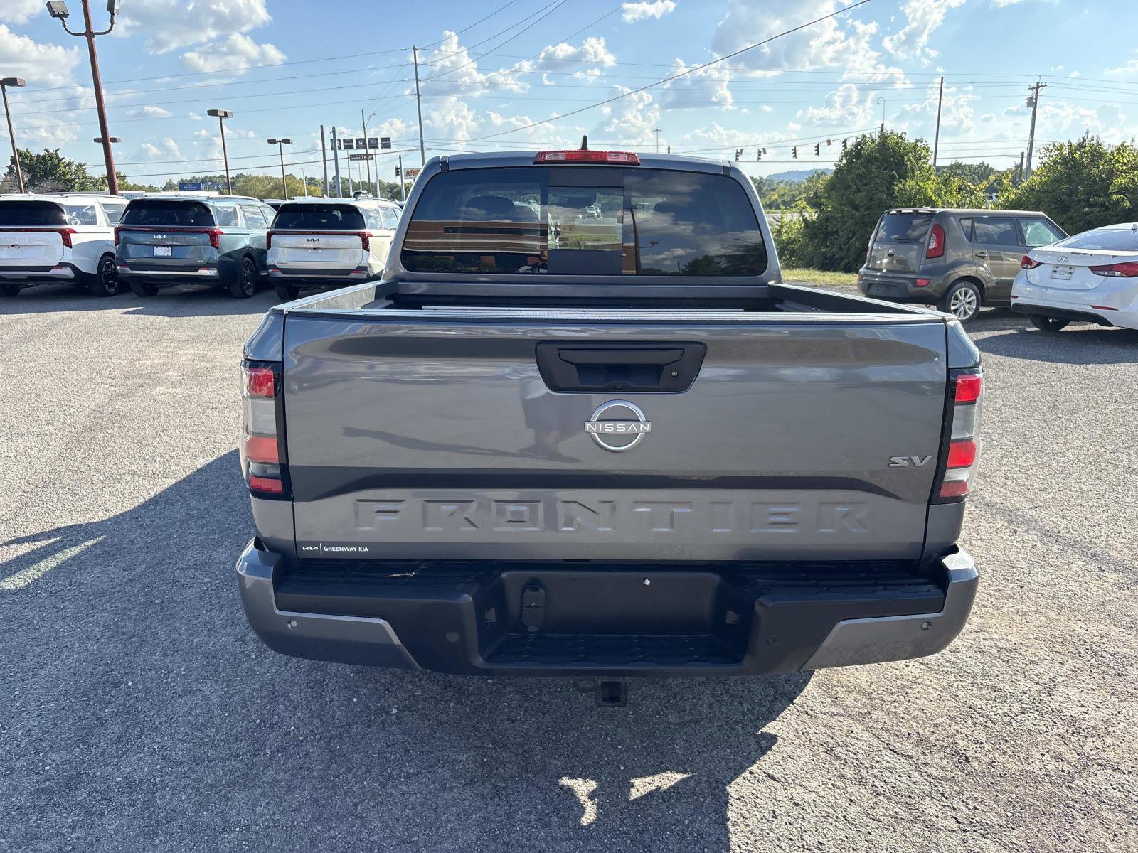 2023 Nissan Frontier SV photo 6