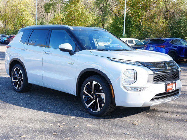 2025 Mitsubishi Outlander Plug-in Hybrid SEL's photo