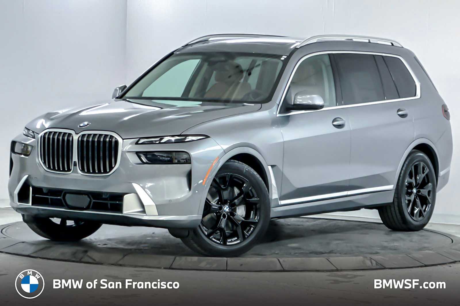 2026 BMW X7 40i's photo
