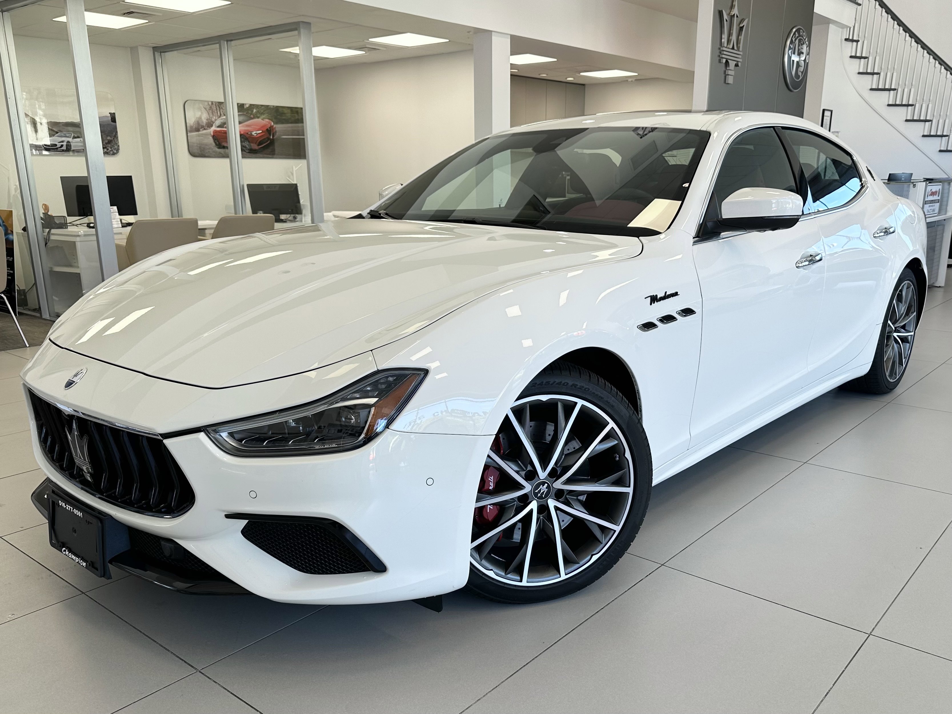 2023 Maserati Ghibli Modena