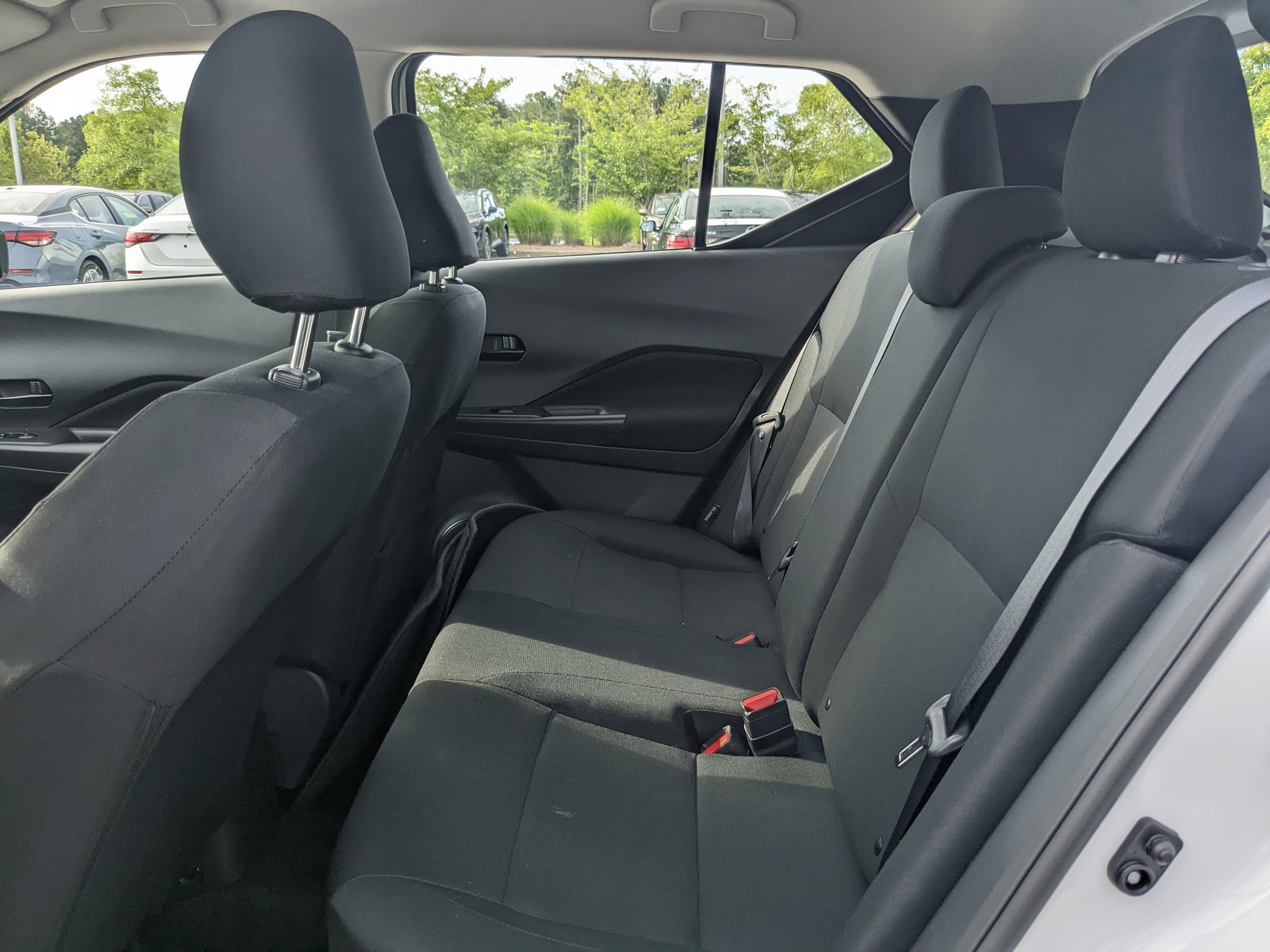 2025 Nissan Kicks Play S photo 8
