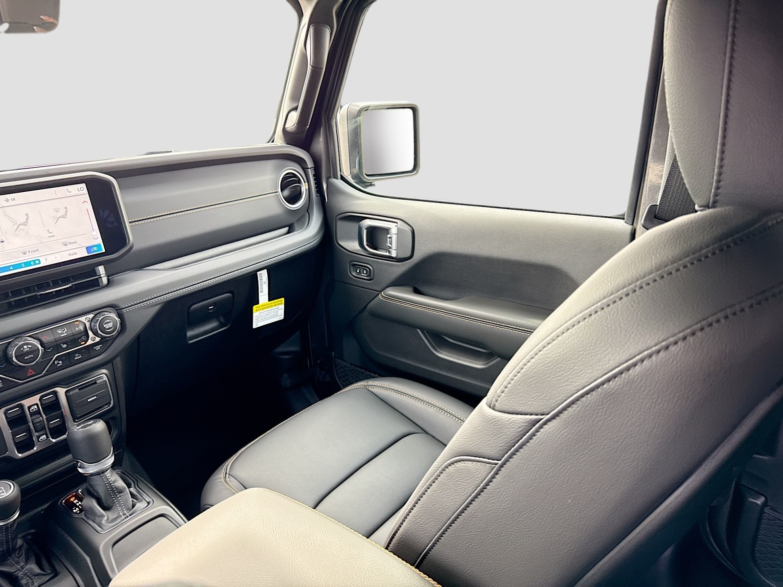 2025 Jeep Wrangler Sahara photo 23