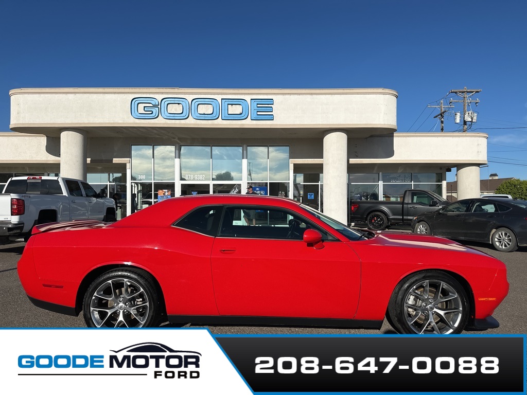 2022 Dodge Challenger GT photo 17