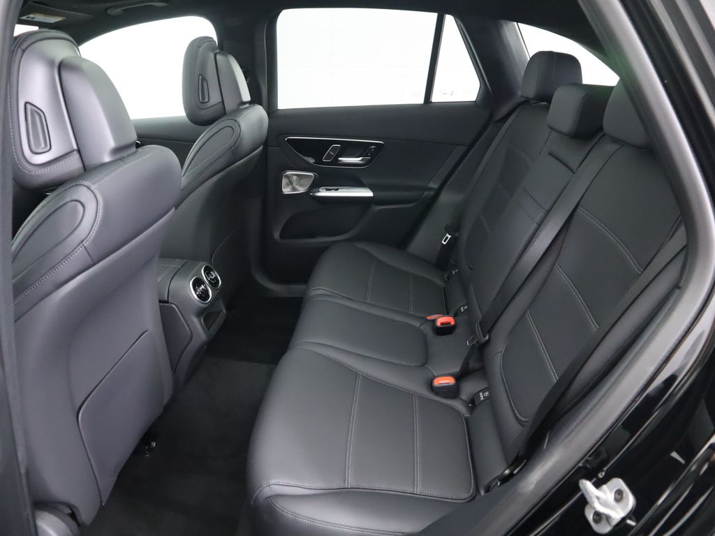 2026 Mercedes Benz GLC 300 photo 19