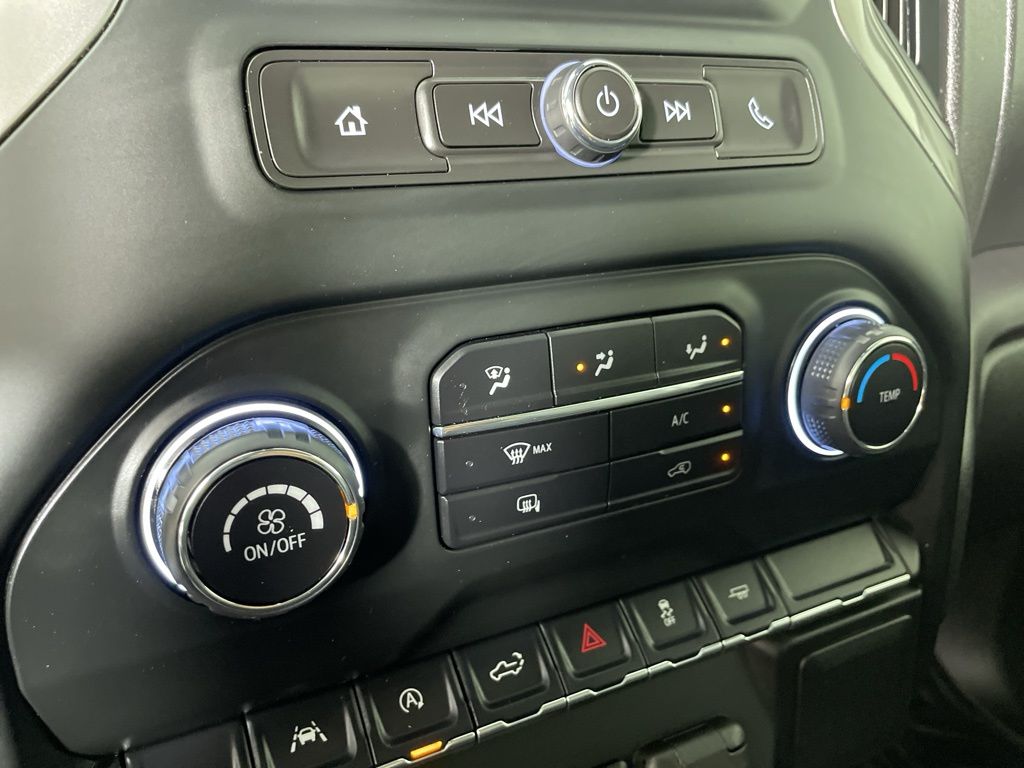 2024 Chevrolet Silverado 1500 photo 28