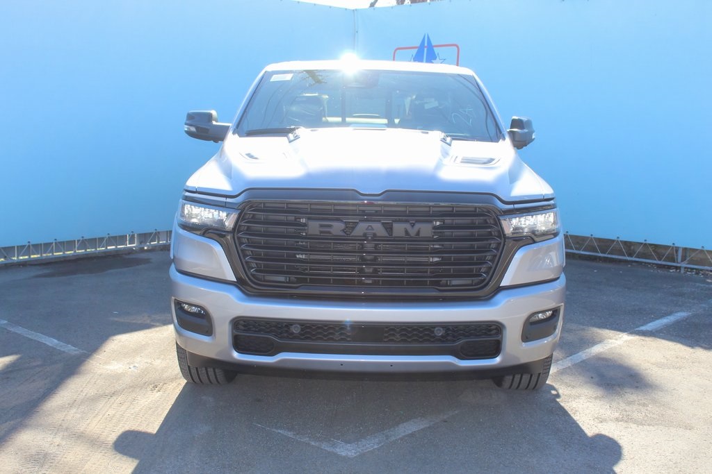 2025 Ram 1500 Laramie photo 2