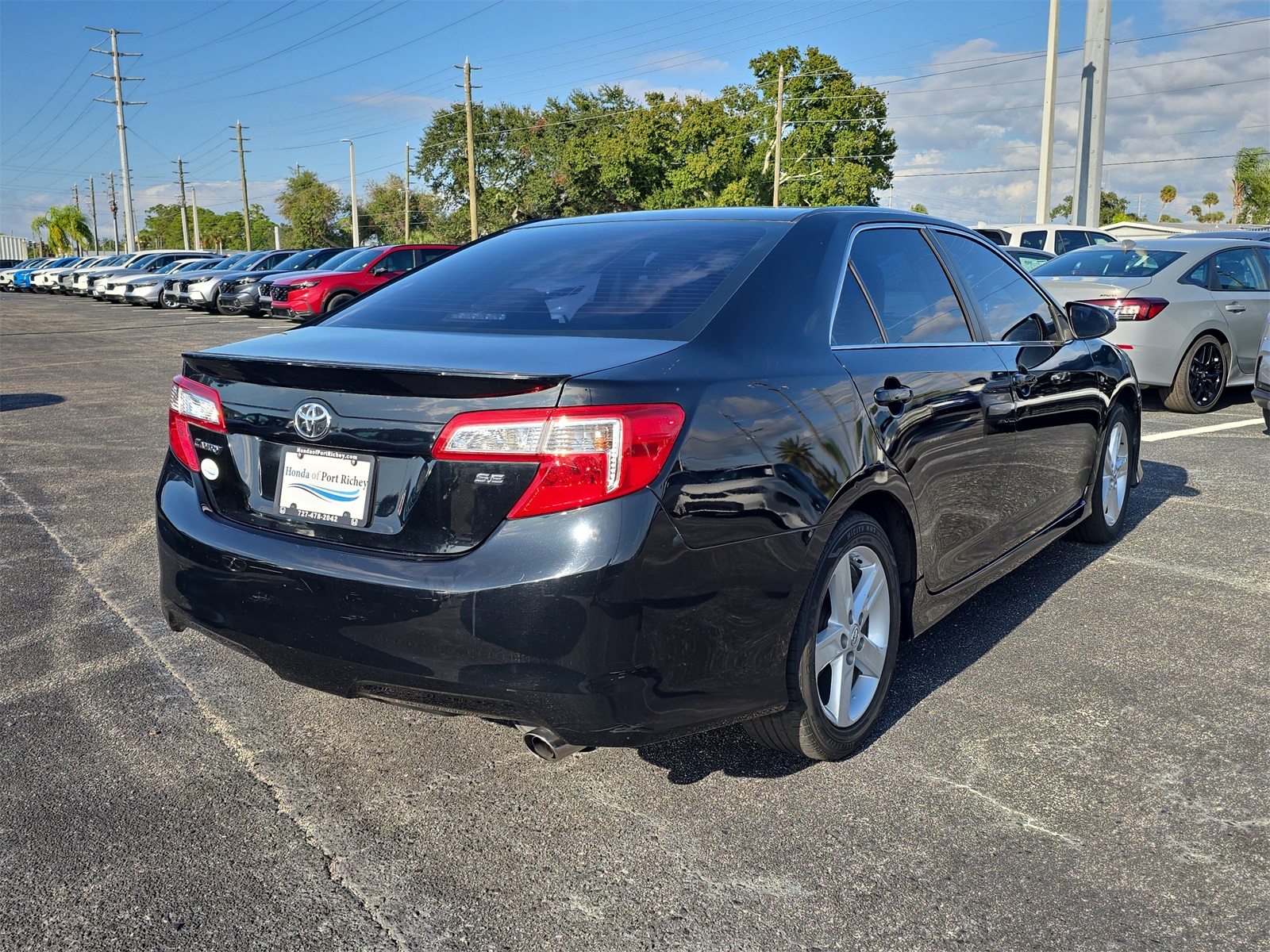 2013 Toyota Camry SE photo 2
