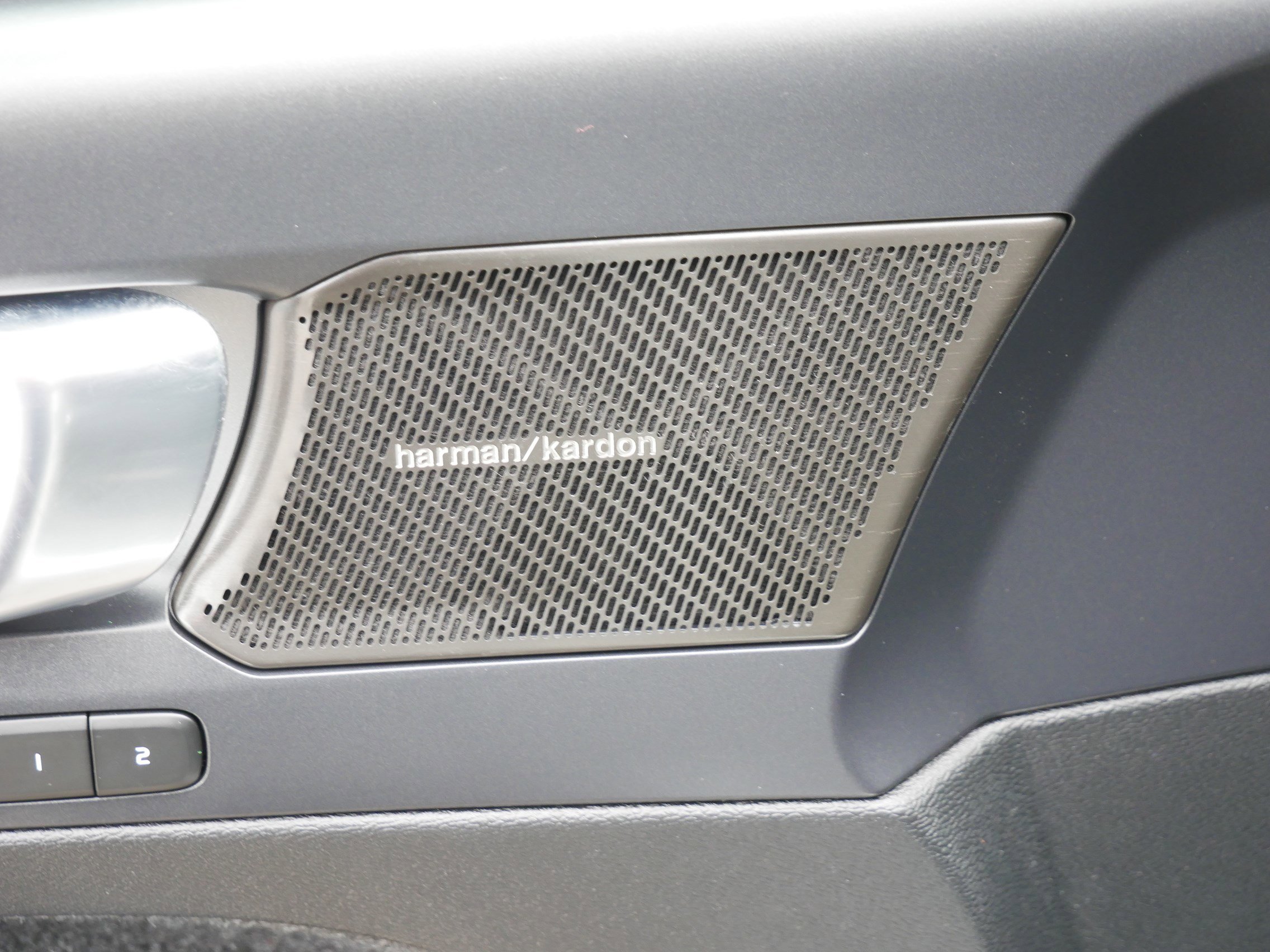 2023 Volvo C40 Recharge Ultimate photo 26