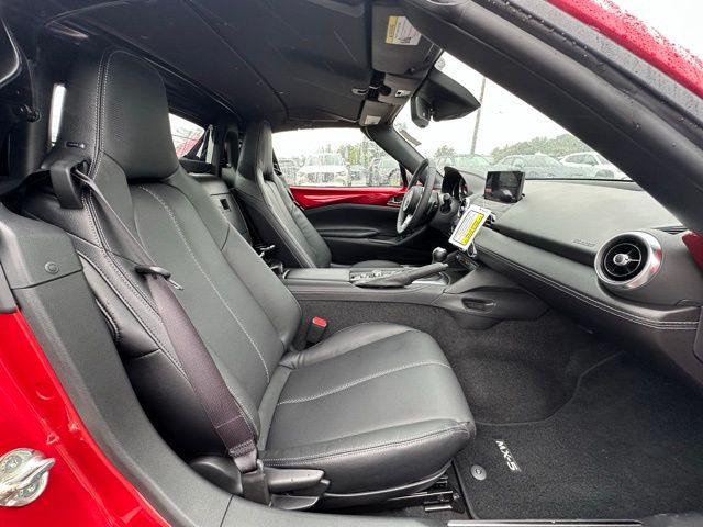 2025 Mazda MX-5 Miata Miata RF Grand Touring photo 27