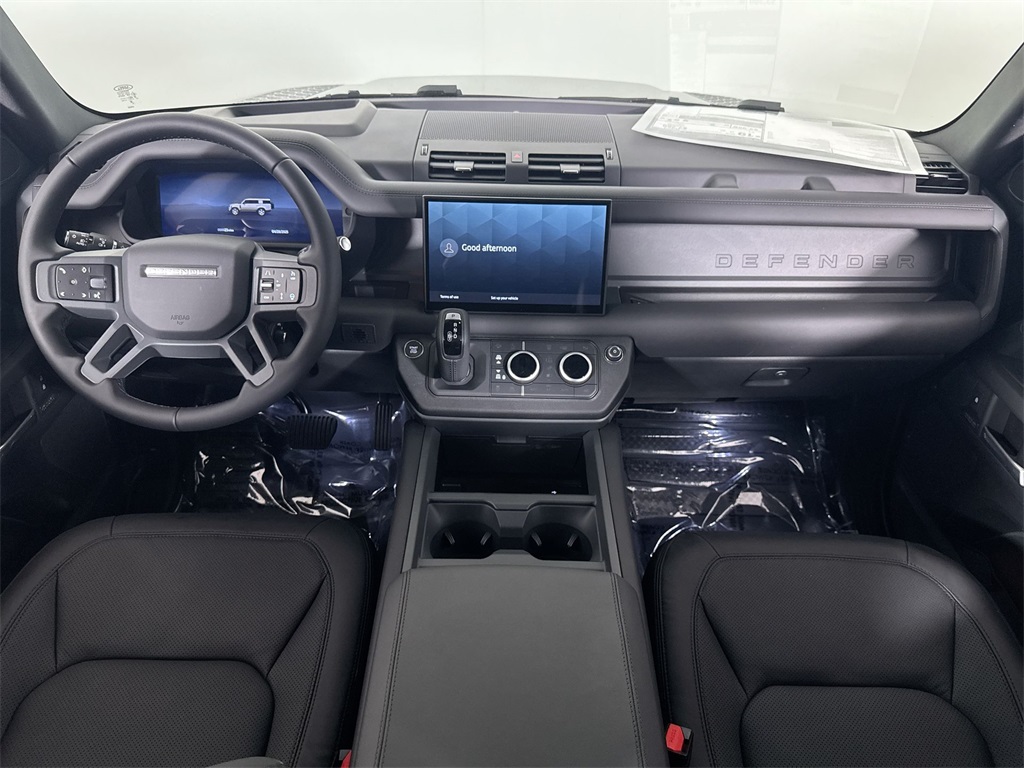 2025 Land Rover Defender 130 X-Dynamic SE photo 17