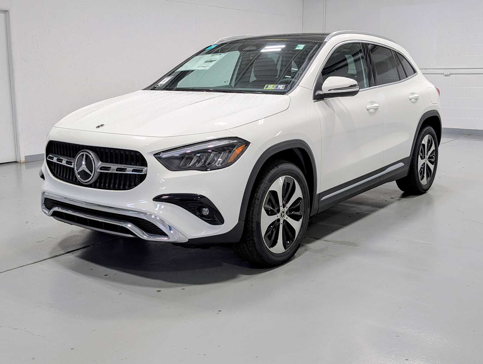 2026 Mercedes-Benz GLA GLA 250's photo