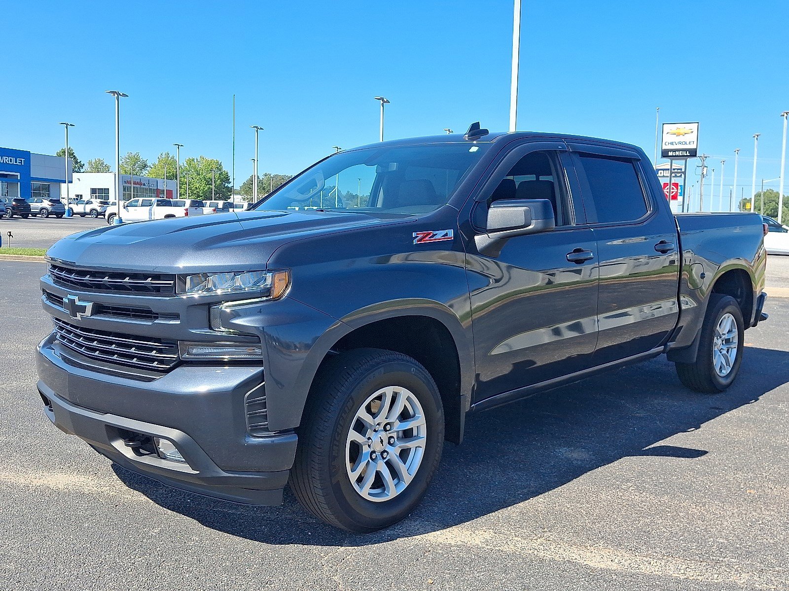 2022 Chevrolet Silverado 1500 RST photo 3