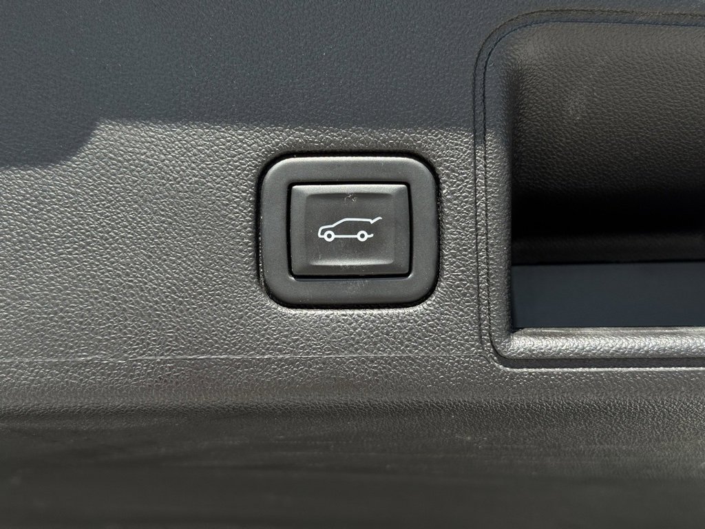 2024 Toyota RAV4 SLT photo 15
