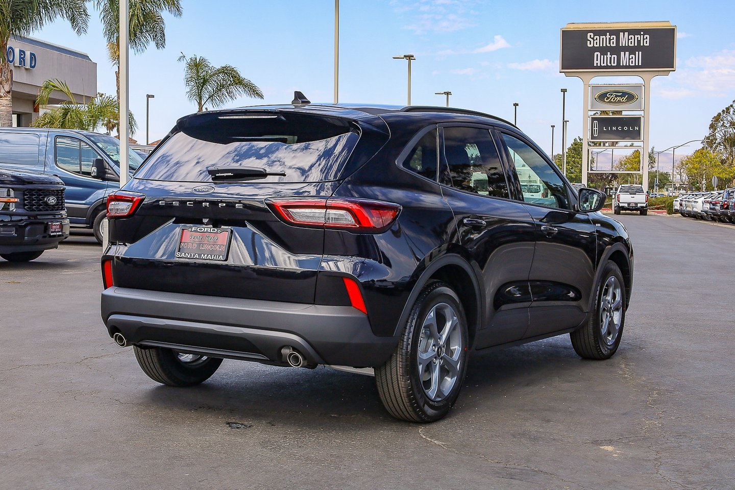 2025 Ford Escape ST-Line photo 3