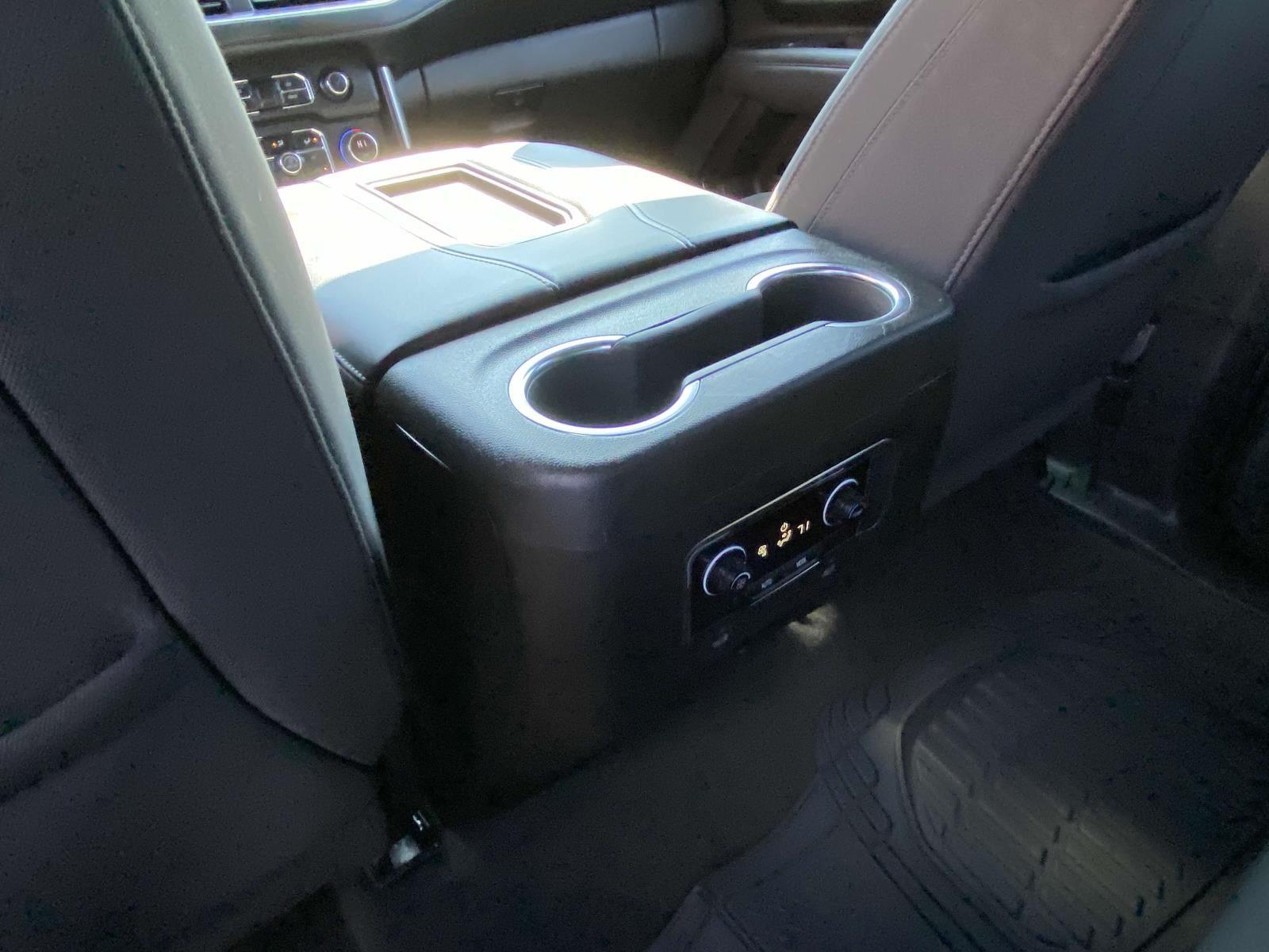 2021 Chevrolet Tahoe LS photo 3