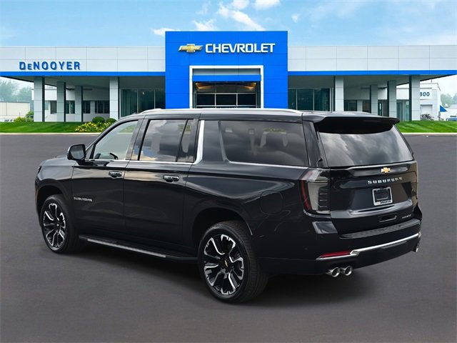 2025 Chevrolet Suburban Premier photo 7
